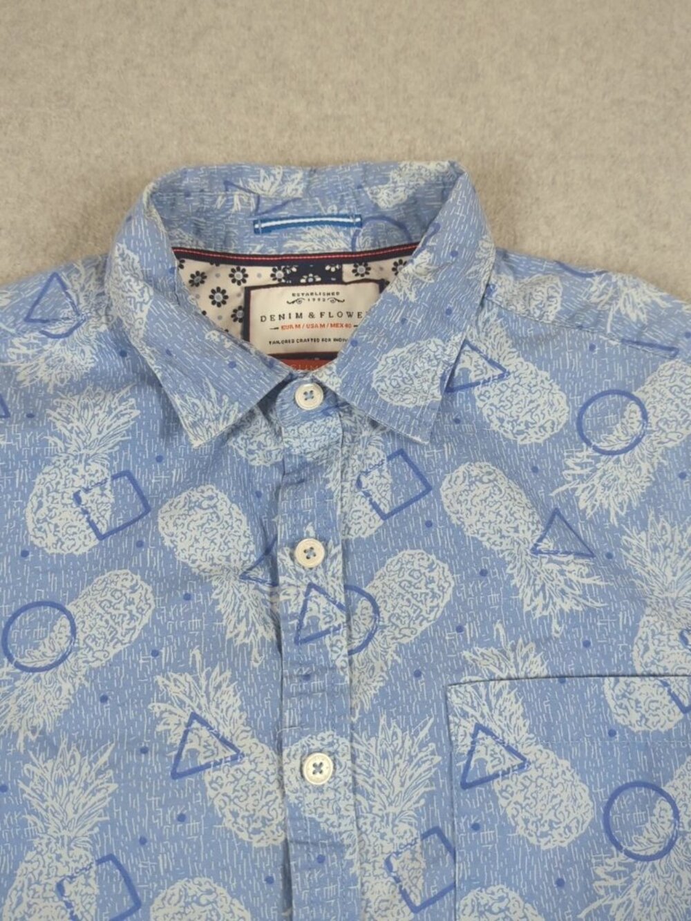 Denim & Flower Shirt Mens Medium Blue Slim Fit Short Sleeve Hawaiian Button Up